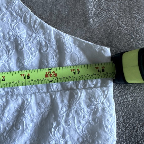 Banana Republic Textured, patterned White Shift with med. Strap Dress. Size 16 - Picture 4 of 10